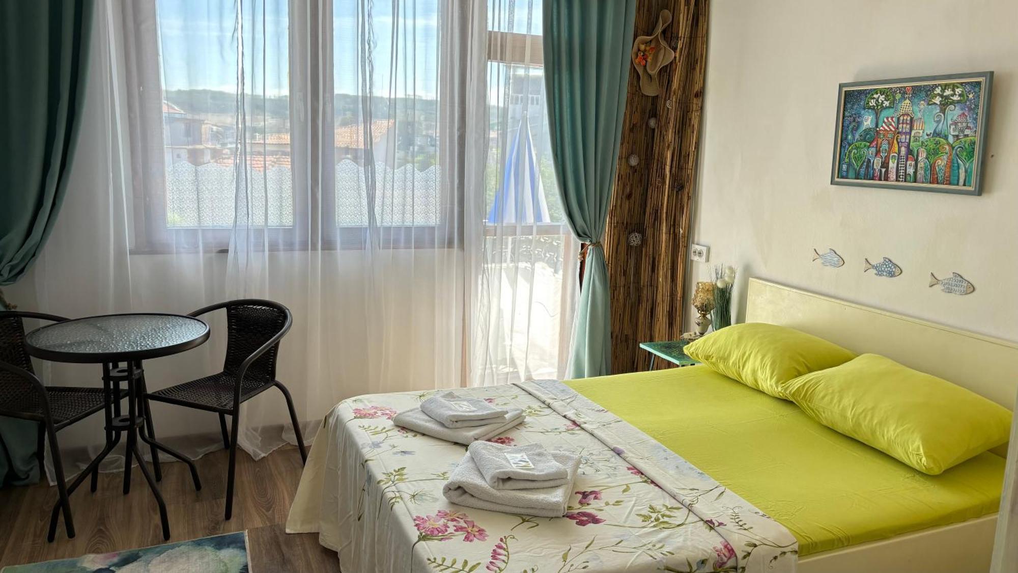 Guest House Hei Taka Sozopol Bagian luar foto